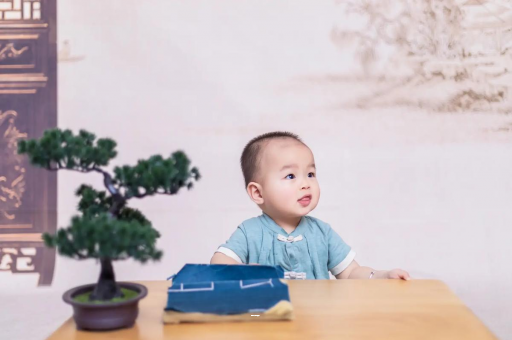 乐清宝宝什么时候攒肚